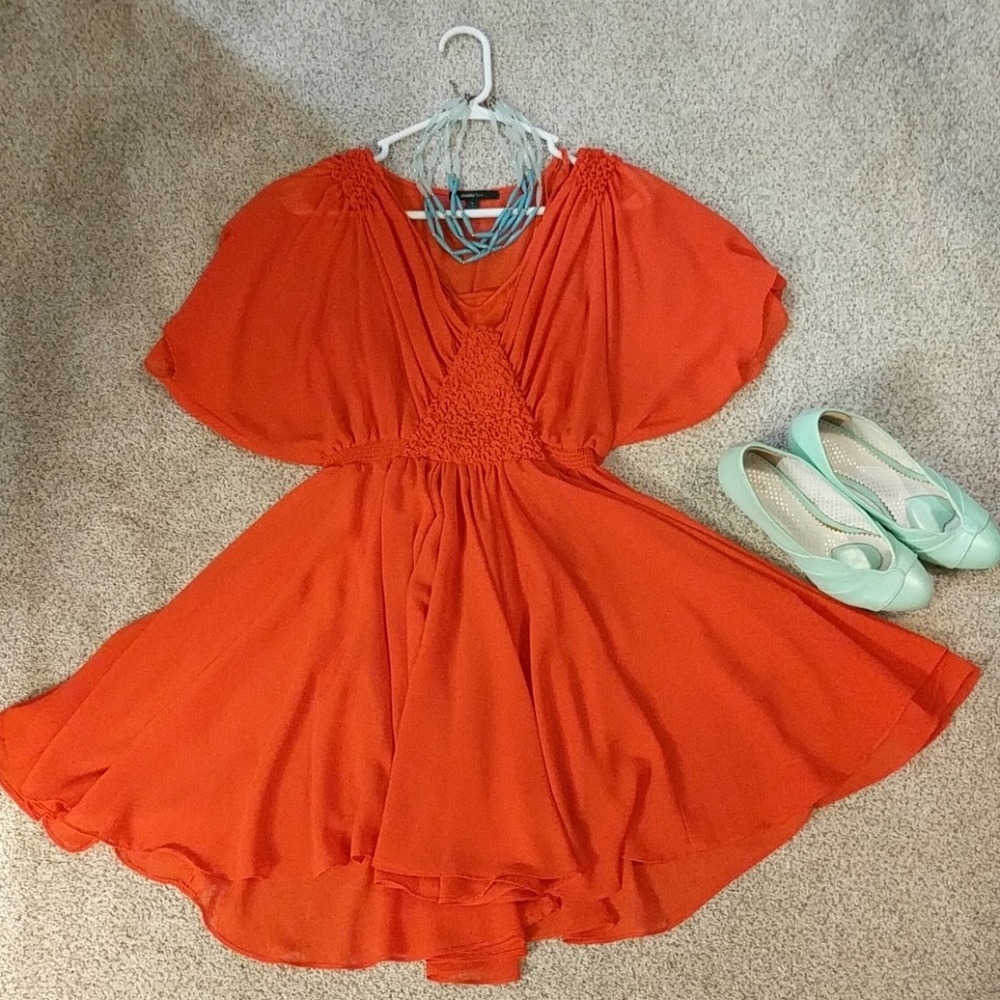 Flirty chiffon dress (coral color)